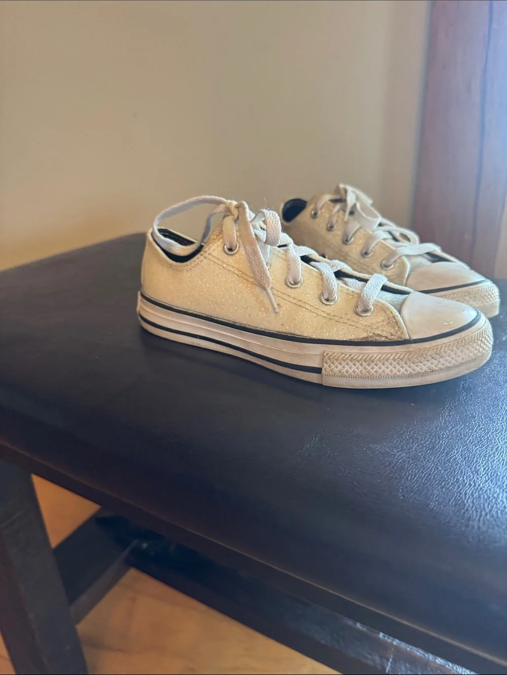 Converse Kids Low-Top Glitter Sneakers